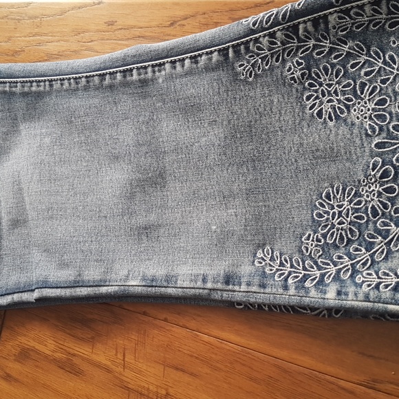 Orange Fashion Village Cropped Fringe Embroidered Jeans Light Wash Size L - Picture 12 of 16